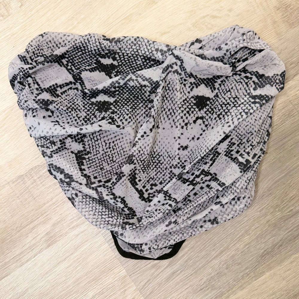 Akira Corset Crop Top Women Small Grey Snakeskin Mesh Ruched Strapless Clubwear